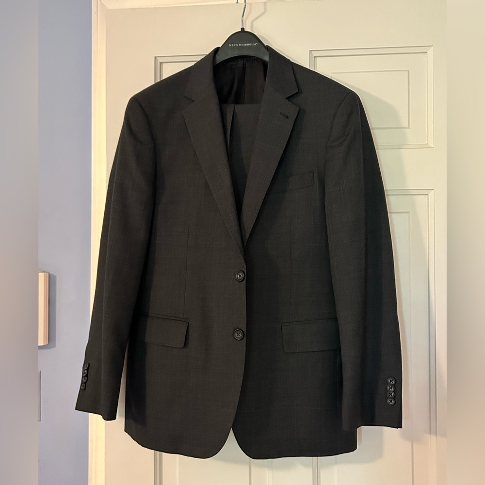Joseph A. Bank suit worn once!